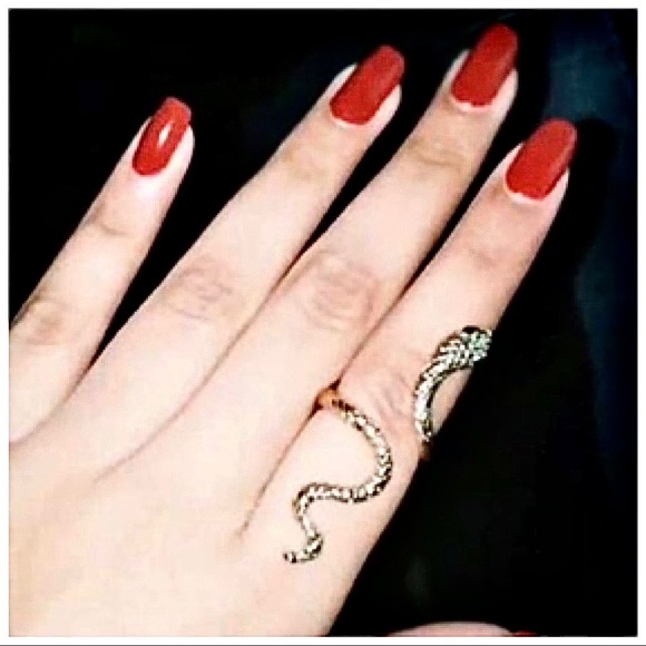 π3/$30 New Gold Serpent Ring - Picture 3 of 3